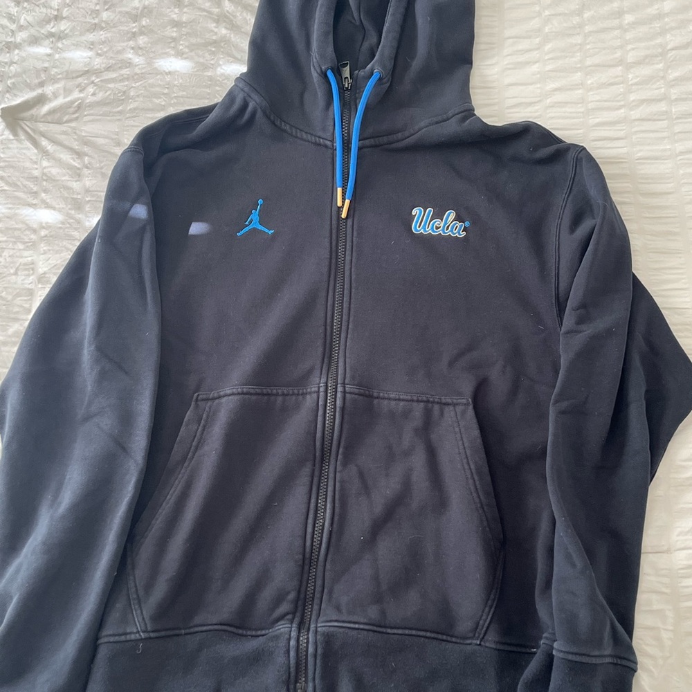 UCLA Nike Dark Blue Hoodie Size L Worn Once